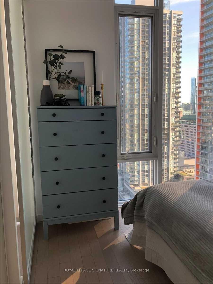 









101


Peter

Street, 2503,
Toronto,




ON
M5V 0G6

