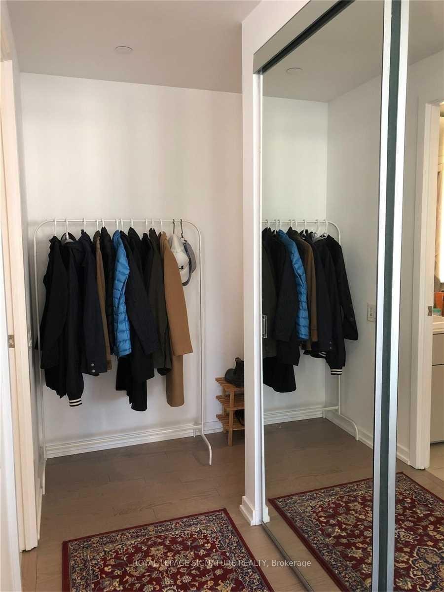 









101


Peter

Street, 2503,
Toronto,




ON
M5V 0G6

