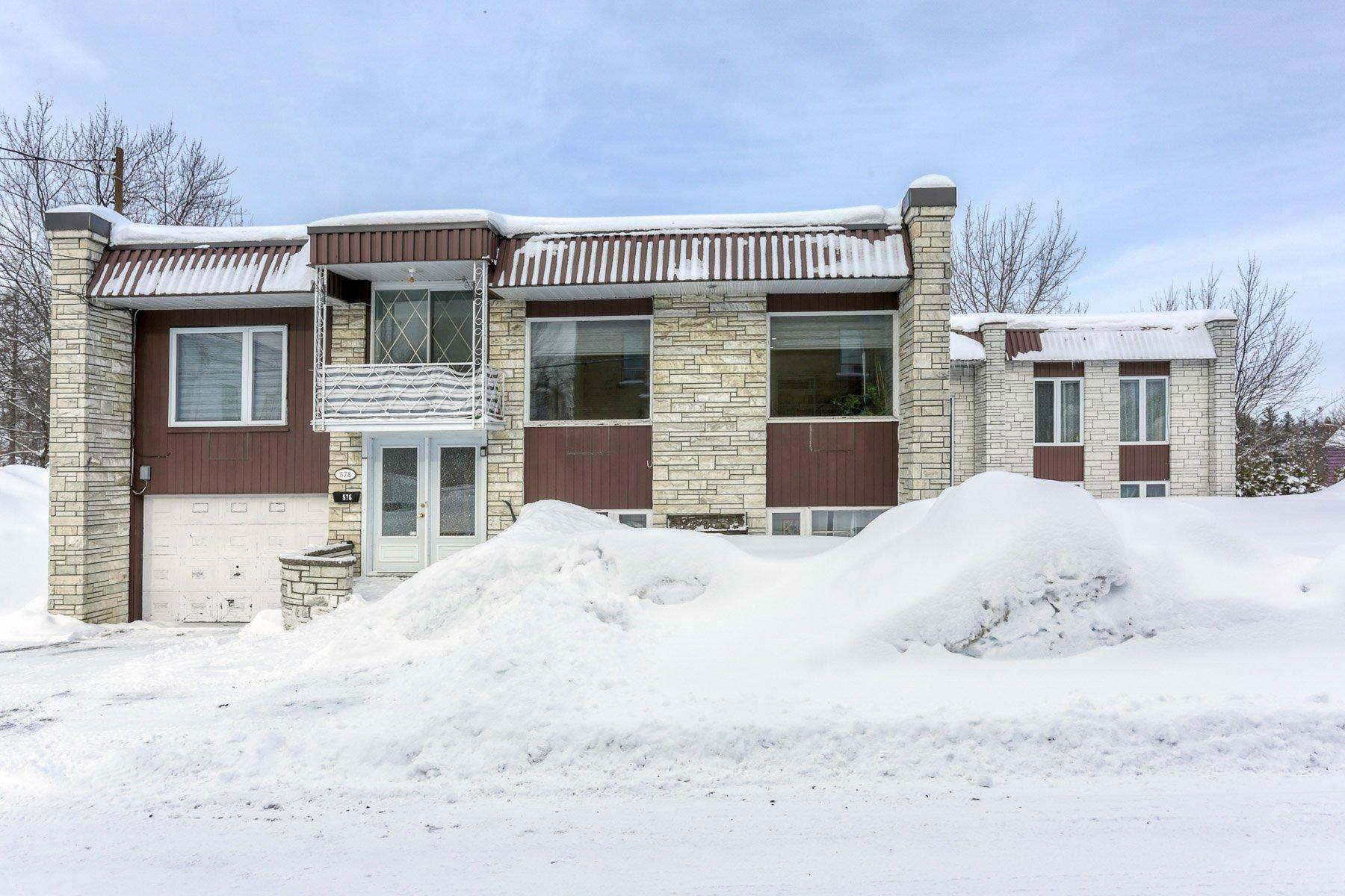 









578


8e Avenue

,
Shawinigan,




QC
G9T1X8

