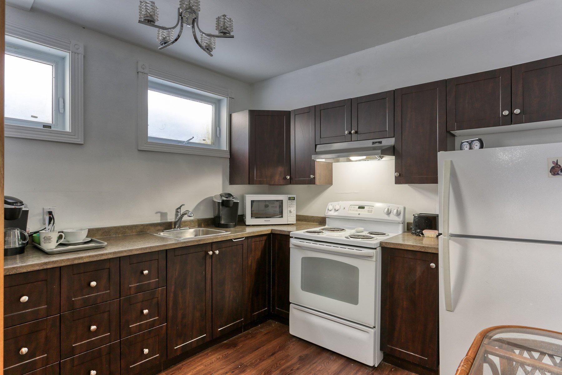 









578


8e Avenue

,
Shawinigan,




QC
G9T1X8

