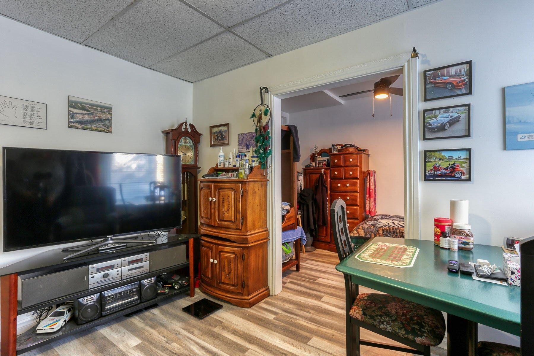 









578


8e Avenue

,
Shawinigan,




QC
G9T1X8

