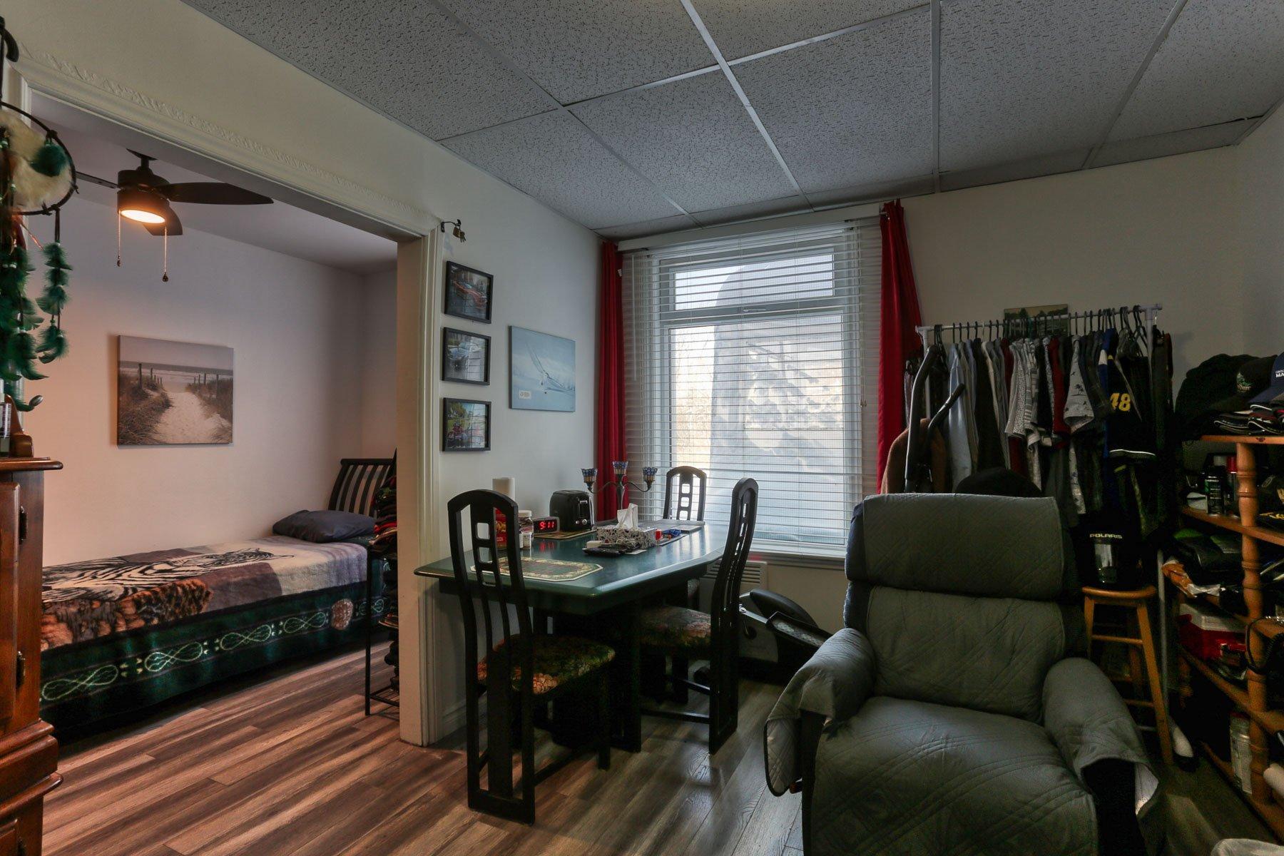 









578


8e Avenue

,
Shawinigan,




QC
G9T1X8

