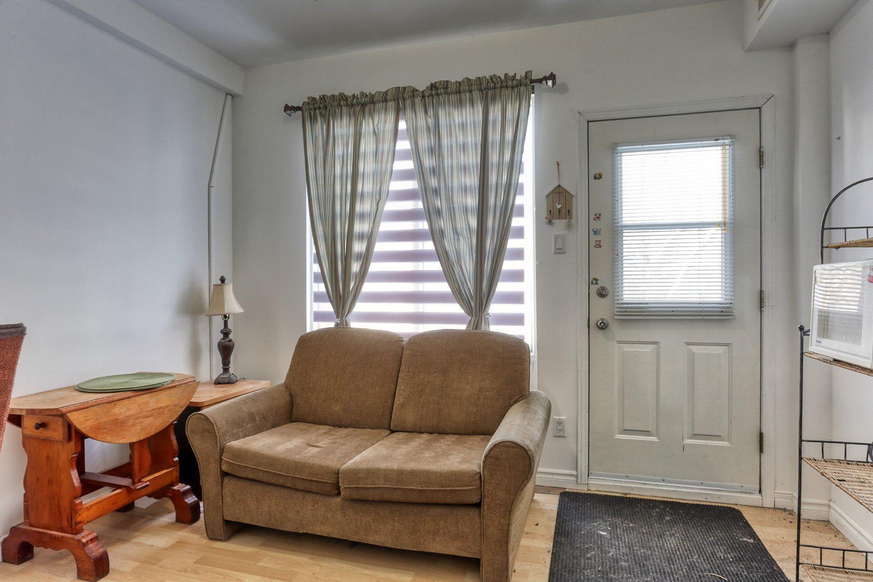 









578


8e Avenue

,
Shawinigan,




QC
G9T1X8

