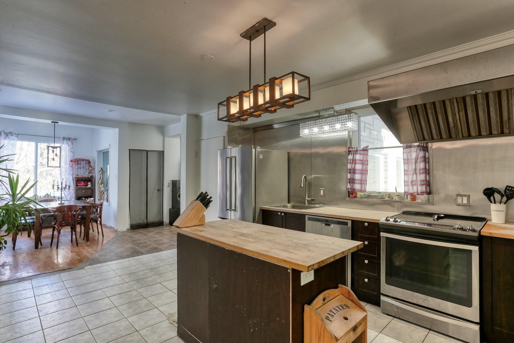 









578


8e Avenue

,
Shawinigan,




QC
G9T1X8

