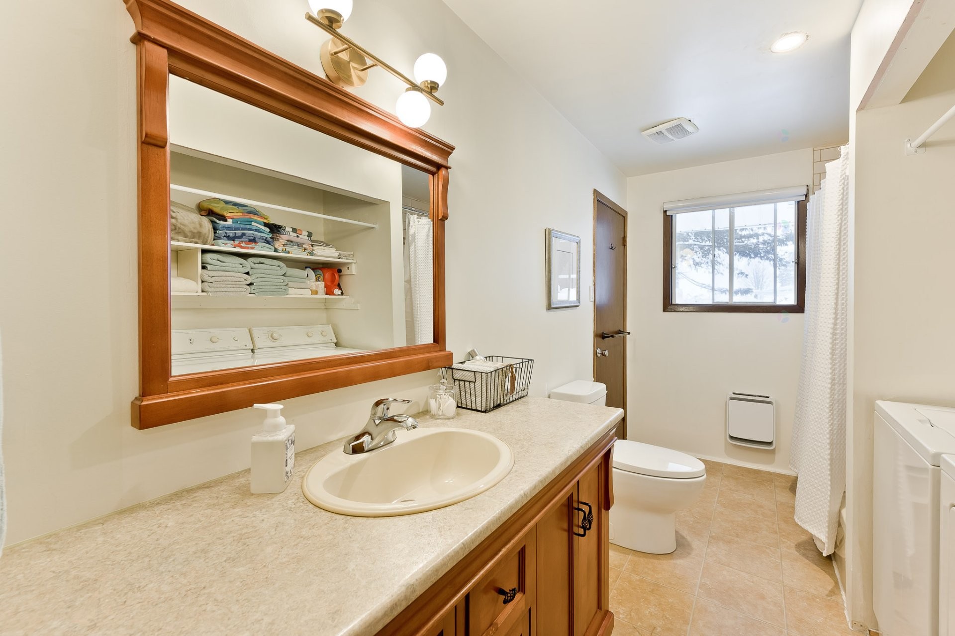 









410


Av. des Aunes

,
Magog,




QC
J1X5V7

