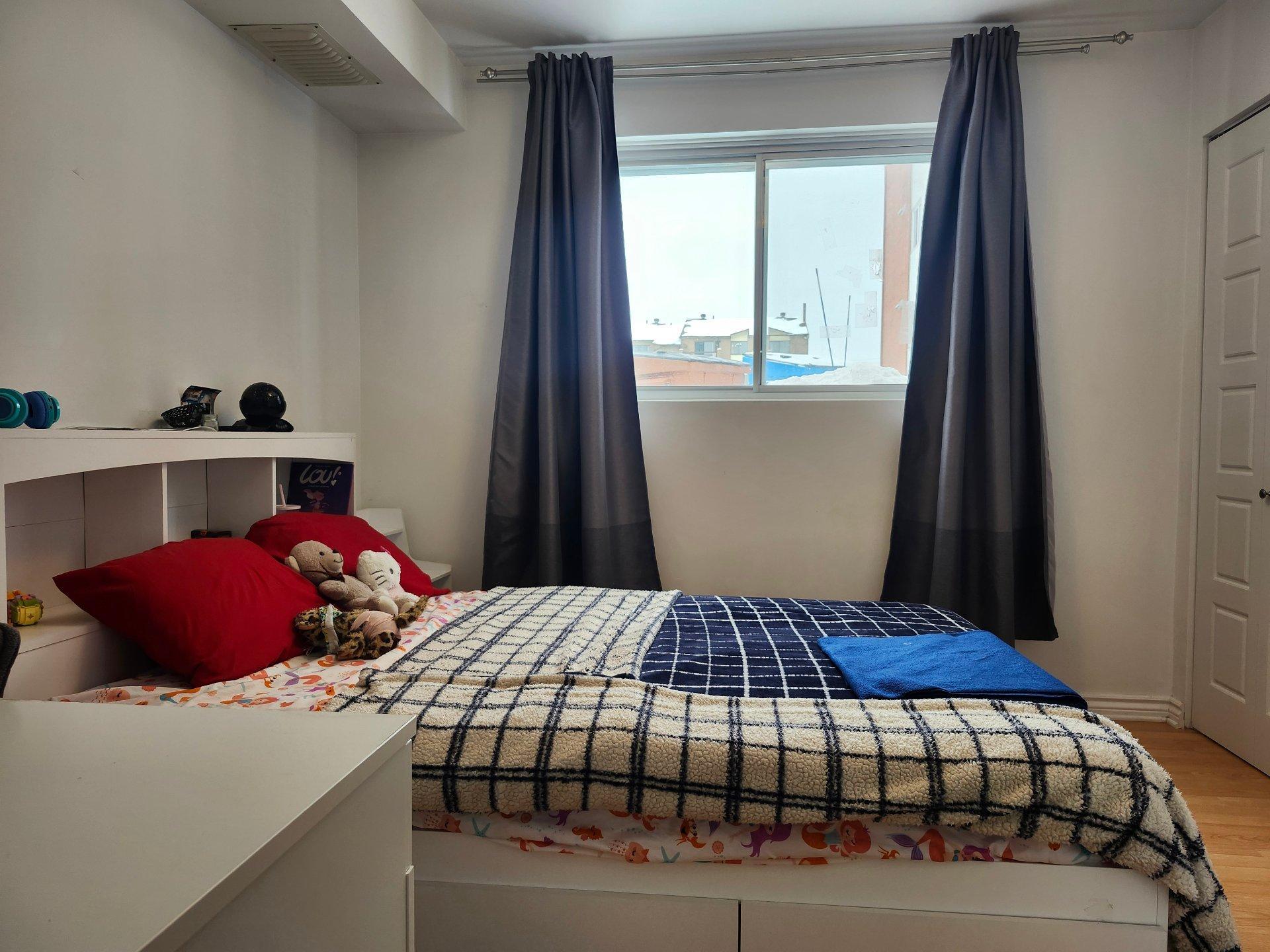 









2355


Rue Henri-Cyr

, 102,
Longueuil (Saint-Hubert),




QC
J3Y8J3

