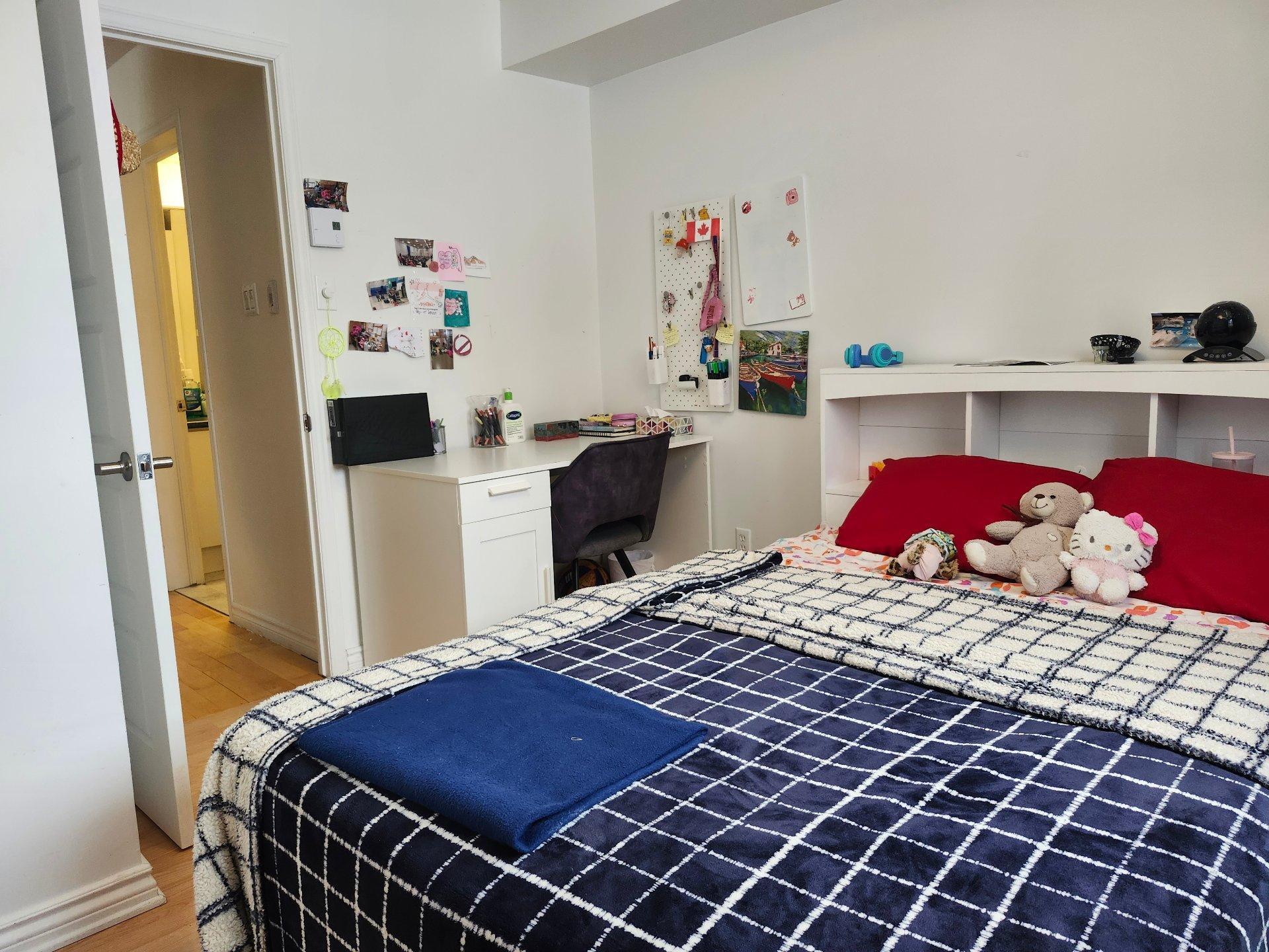 









2355


Rue Henri-Cyr

, 102,
Longueuil (Saint-Hubert),




QC
J3Y8J3

