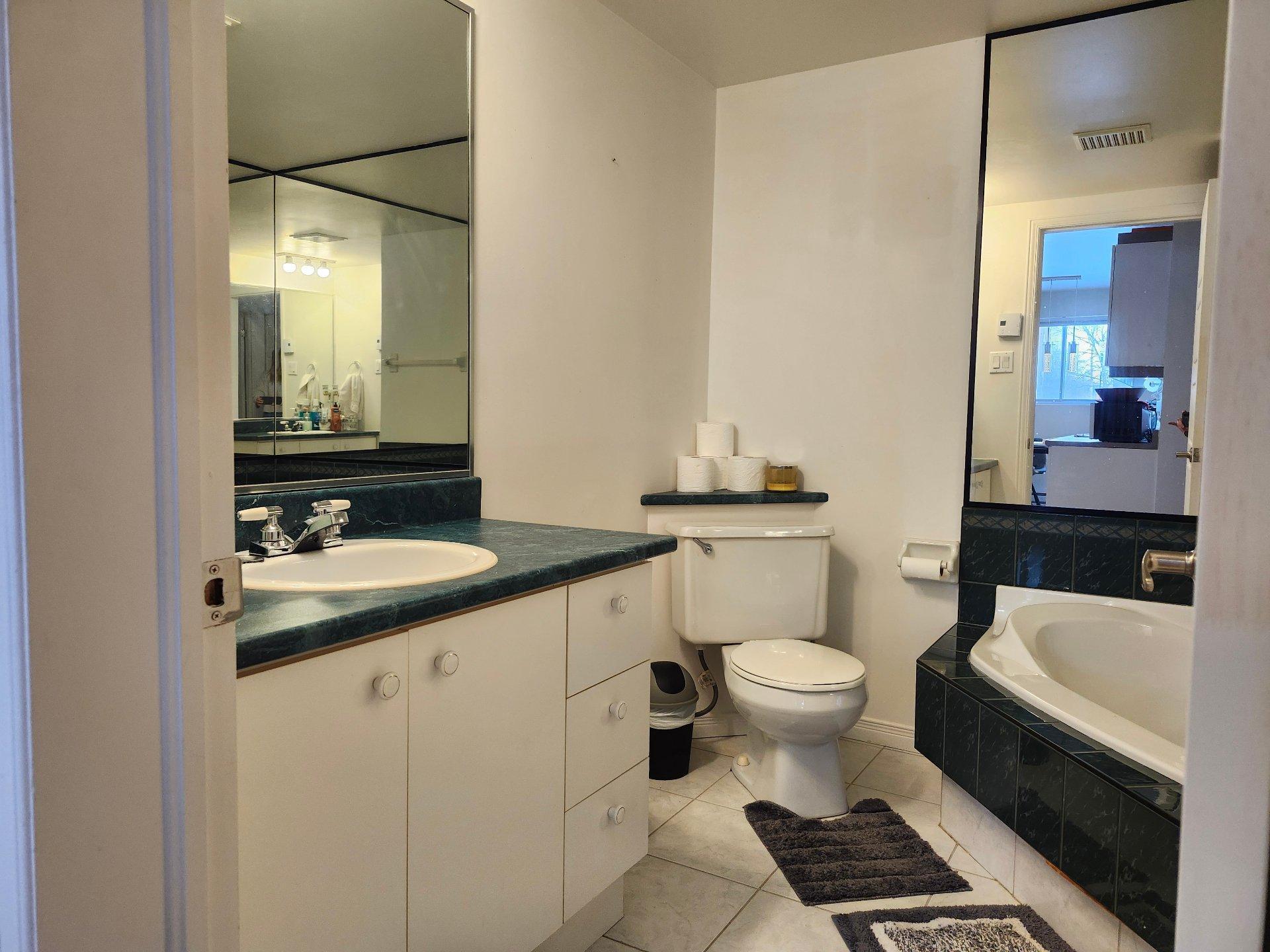 









2355


Rue Henri-Cyr

, 102,
Longueuil (Saint-Hubert),




QC
J3Y8J3

