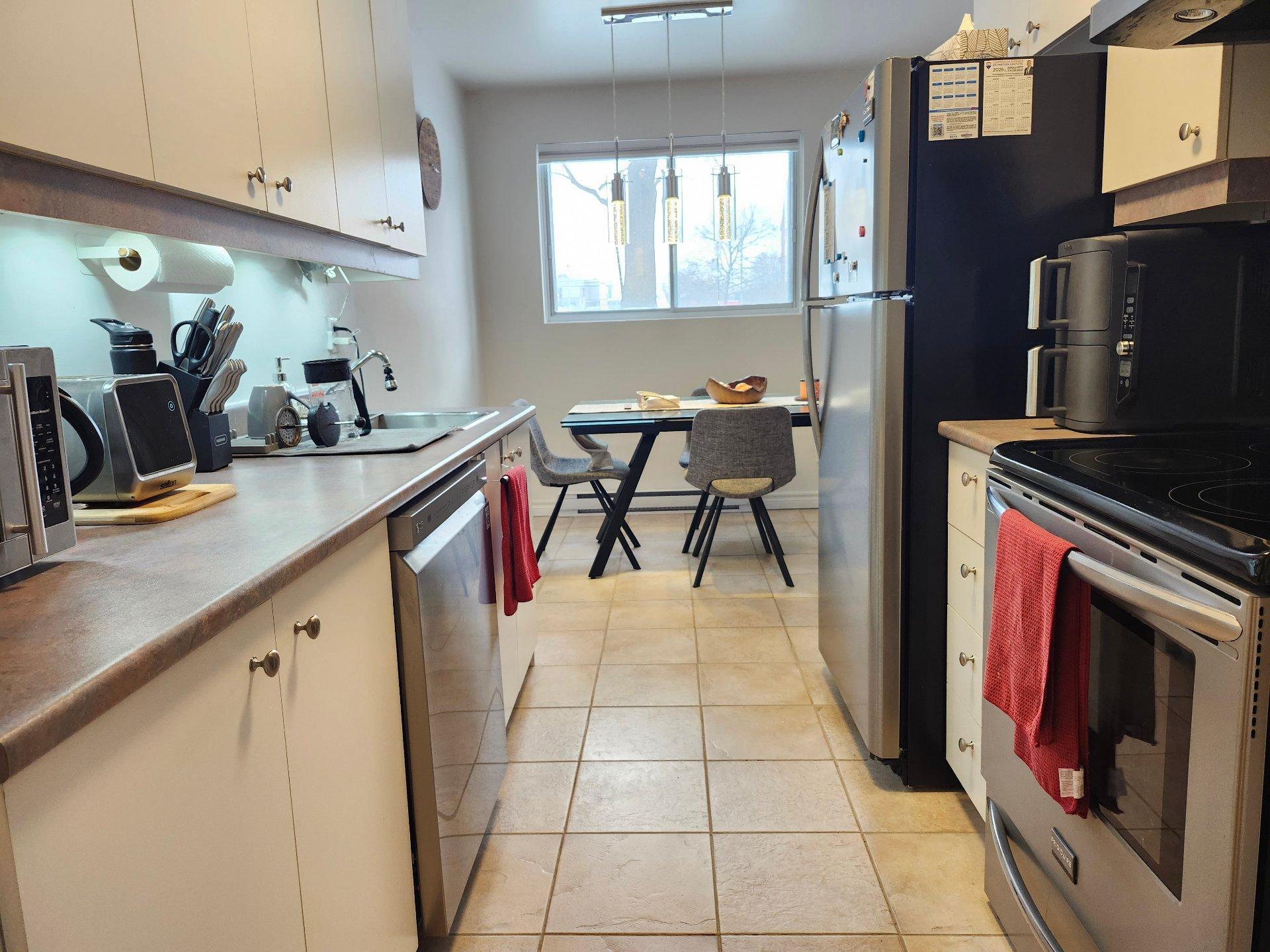 









2355


Rue Henri-Cyr

, 102,
Longueuil (Saint-Hubert),




QC
J3Y8J3

