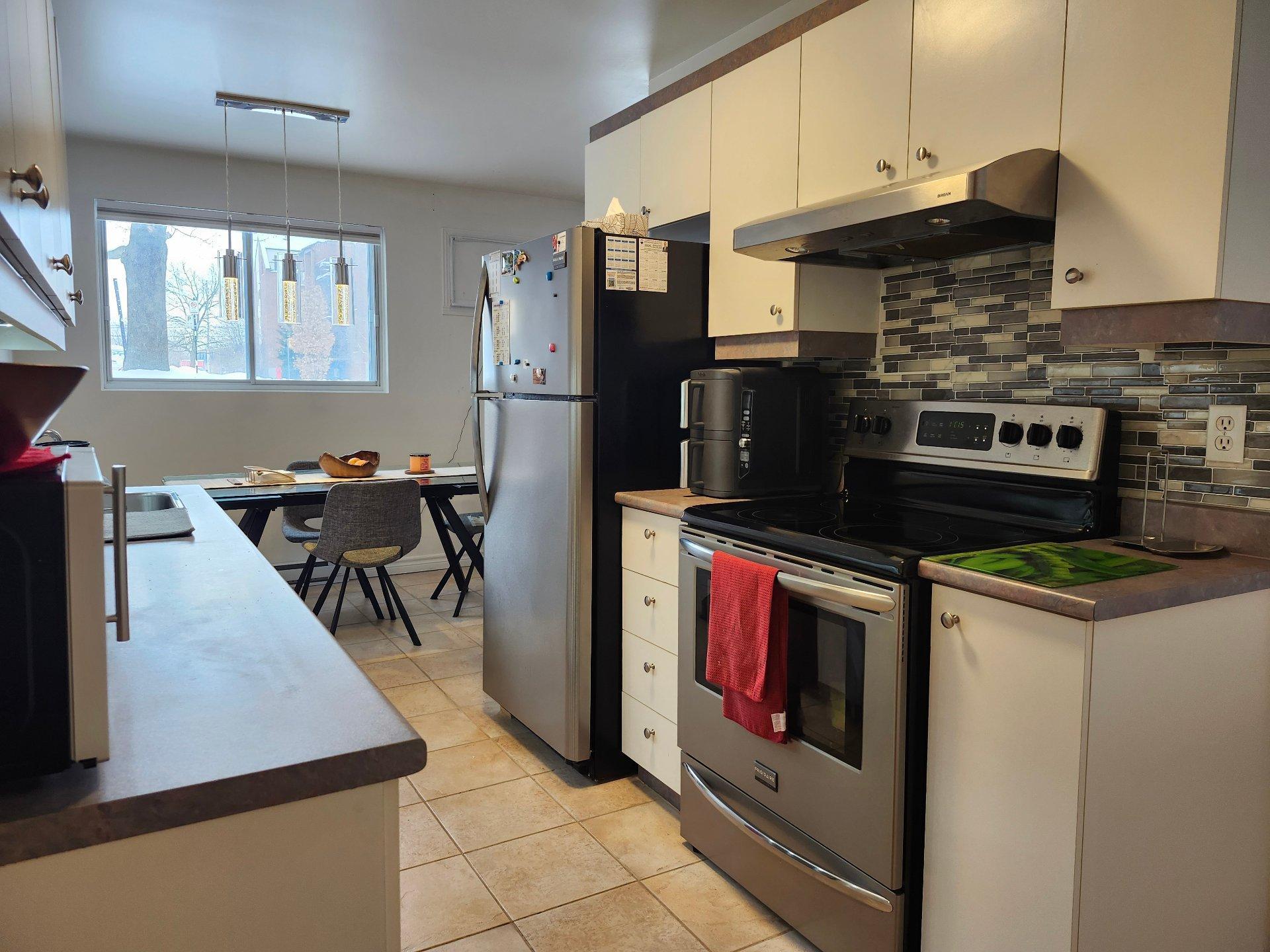 









2355


Rue Henri-Cyr

, 102,
Longueuil (Saint-Hubert),




QC
J3Y8J3

