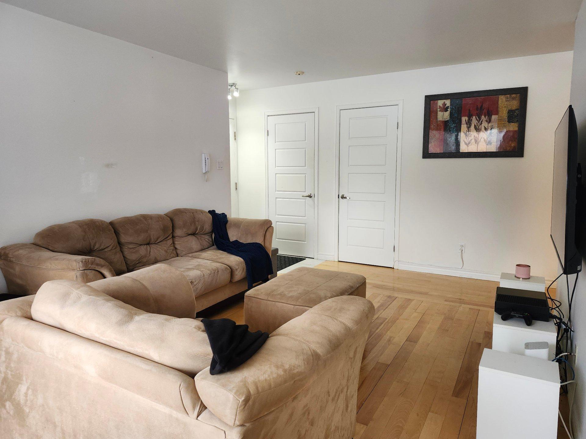 









2355


Rue Henri-Cyr

, 102,
Longueuil (Saint-Hubert),




QC
J3Y8J3

