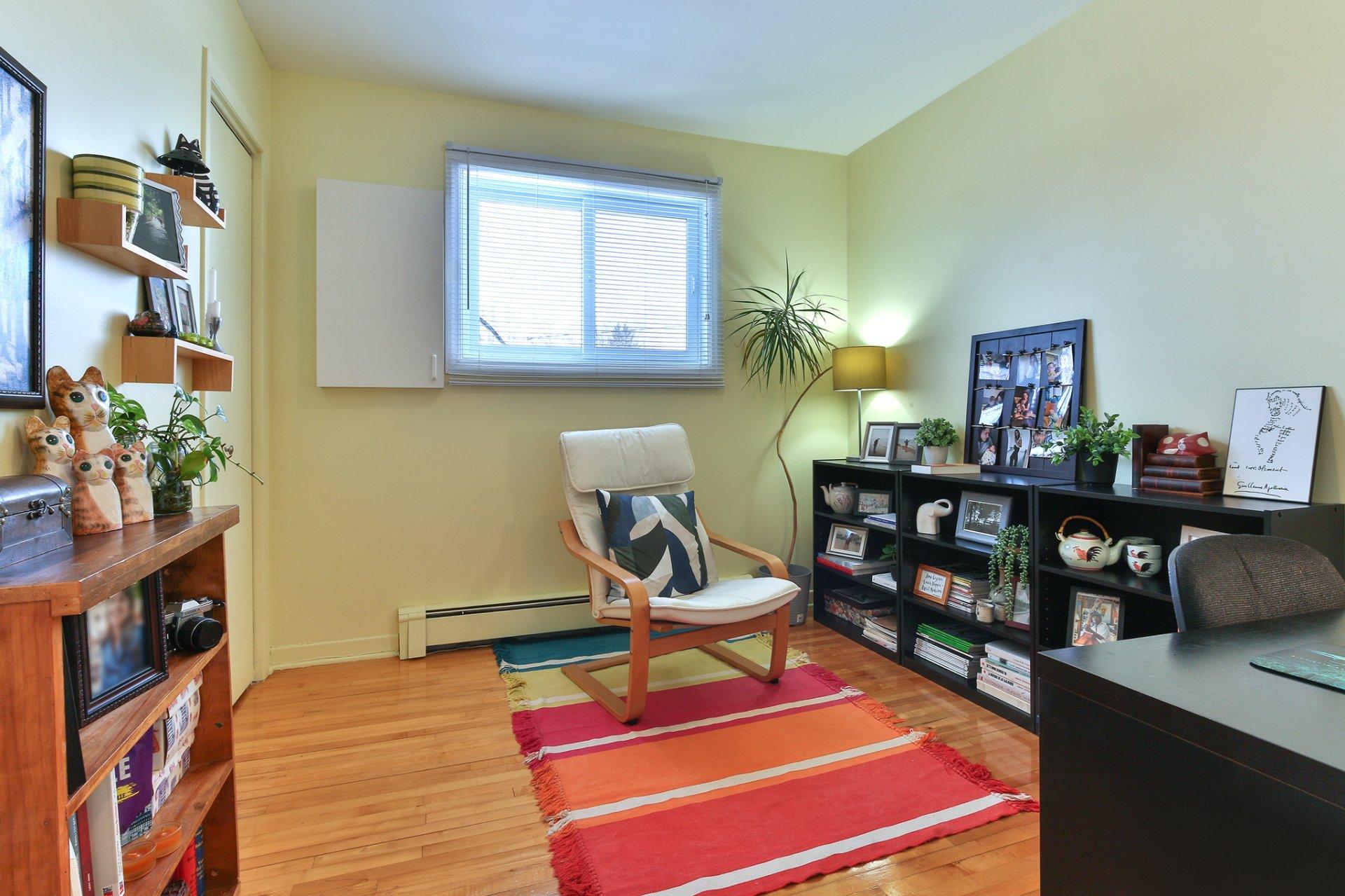 









196


Rue Cardinal

,
Saint-Jean-sur-Richelieu,




QC
J3B4A6

