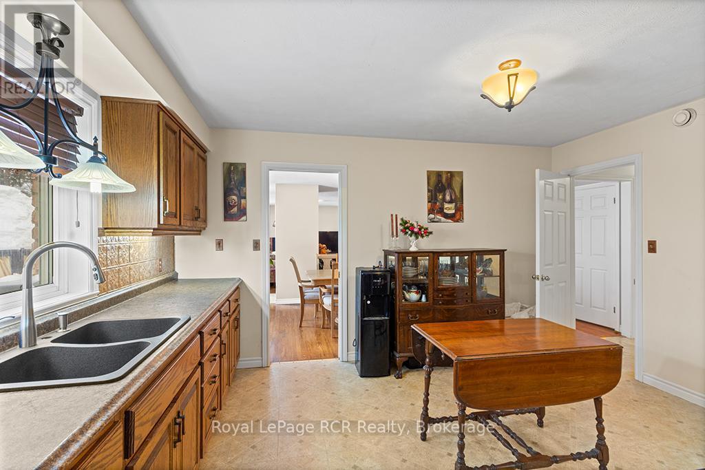 












335 3RD AVENUE W

,
Owen Sound,




Ontario
N4K6Y9

