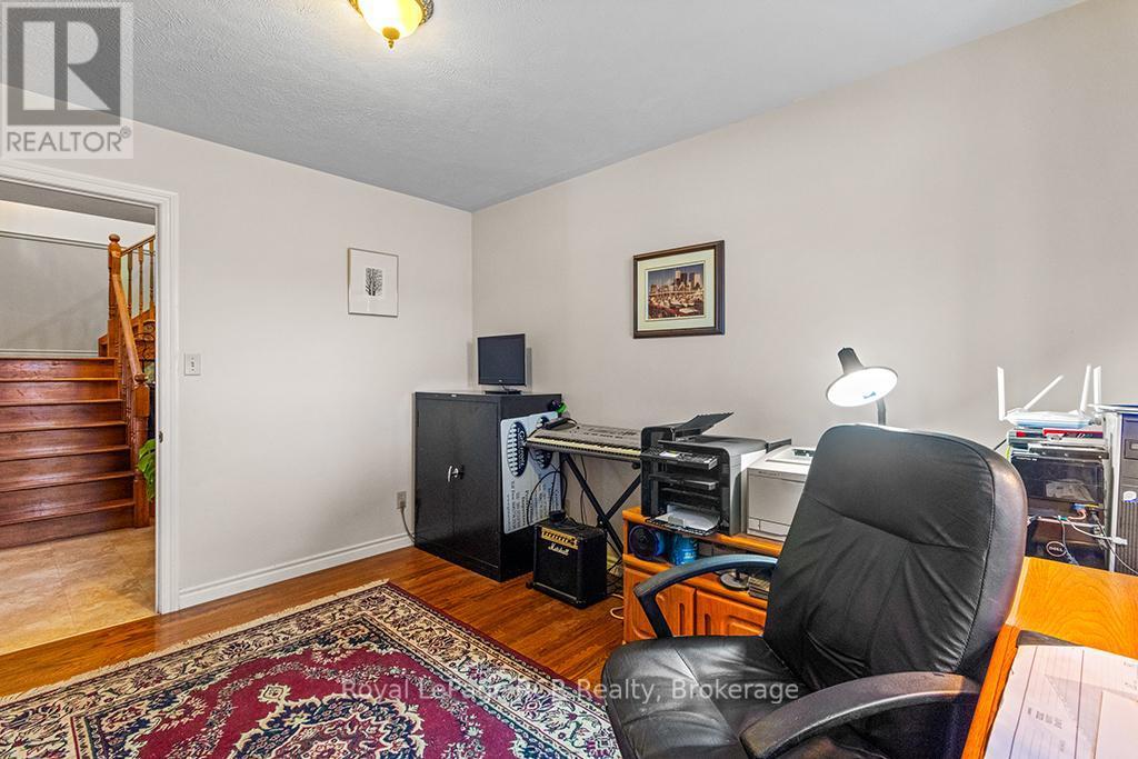 












335 3RD AVENUE W

,
Owen Sound,




Ontario
N4K6Y9

