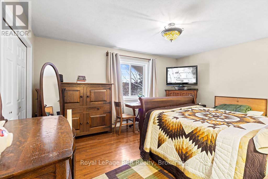 












335 3RD AVENUE W

,
Owen Sound,




Ontario
N4K6Y9

