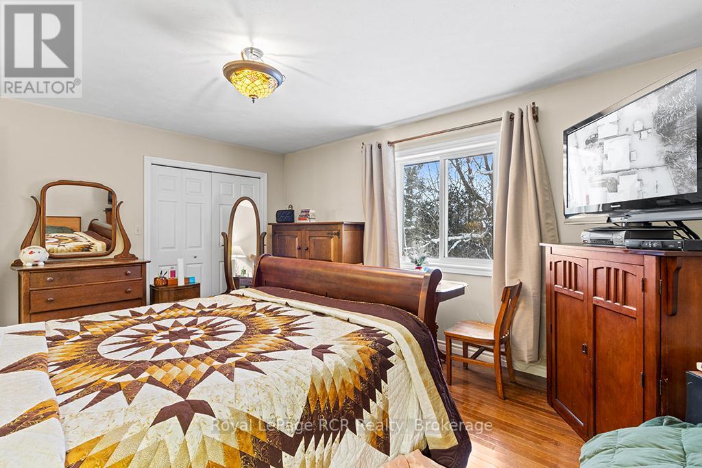 












335 3RD AVENUE W

,
Owen Sound,




Ontario
N4K6Y9

