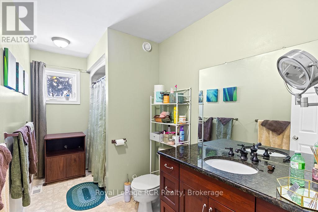 












335 3RD AVENUE W

,
Owen Sound,




Ontario
N4K6Y9

