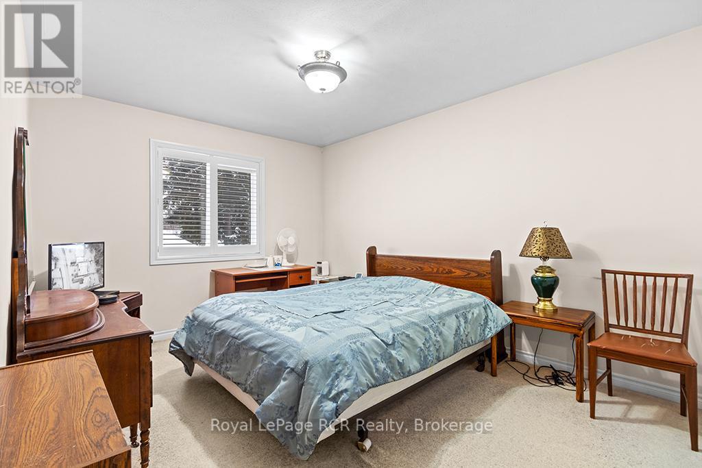 












335 3RD AVENUE W

,
Owen Sound,




Ontario
N4K6Y9

