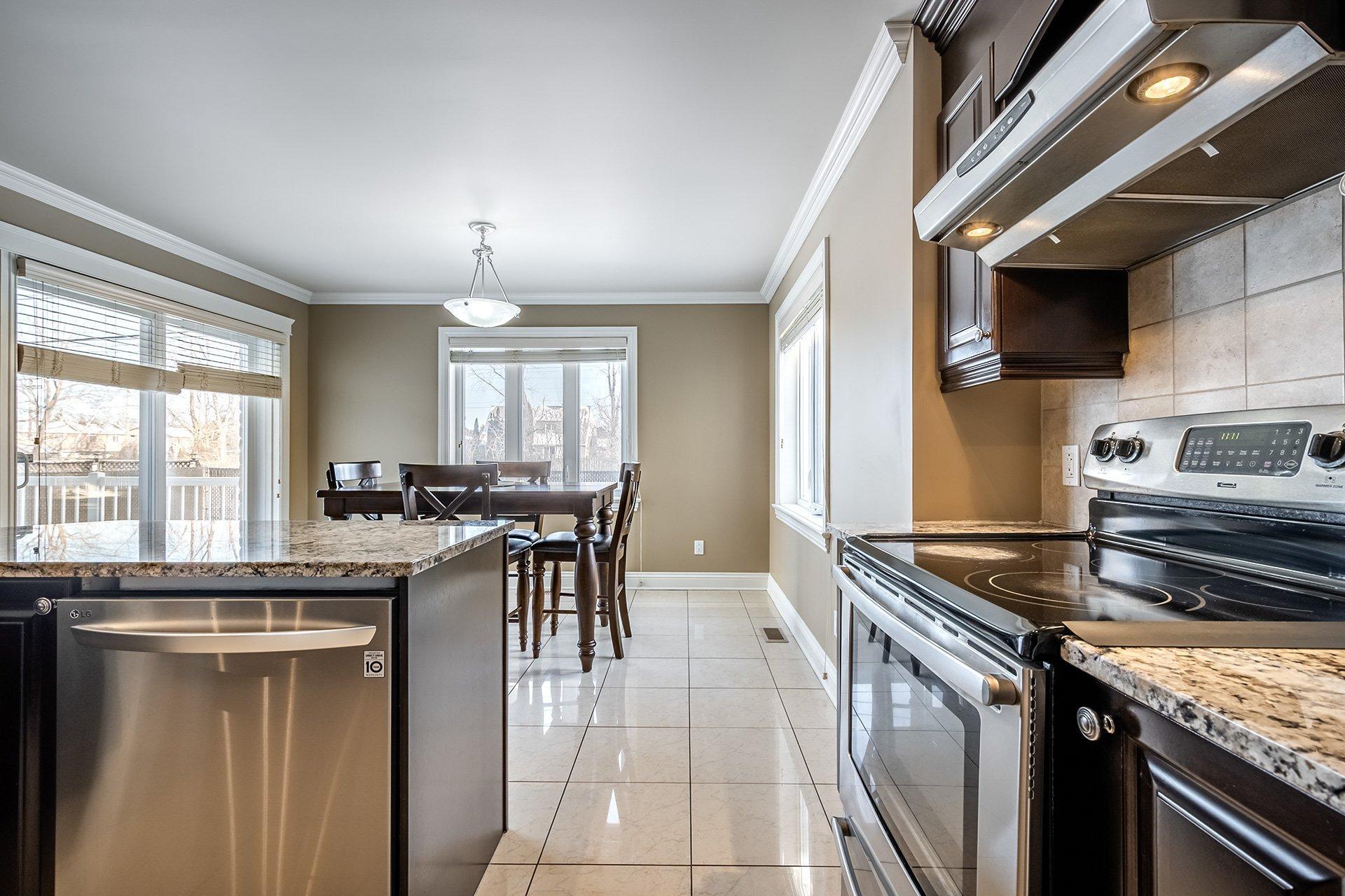 









24


Rue du Syrah

,
Kirkland,




QC
H9H0B1

