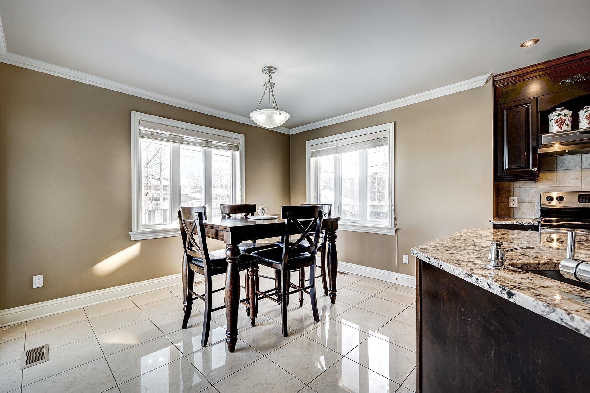 









24


Rue du Syrah

,
Kirkland,




QC
H9H0B1

