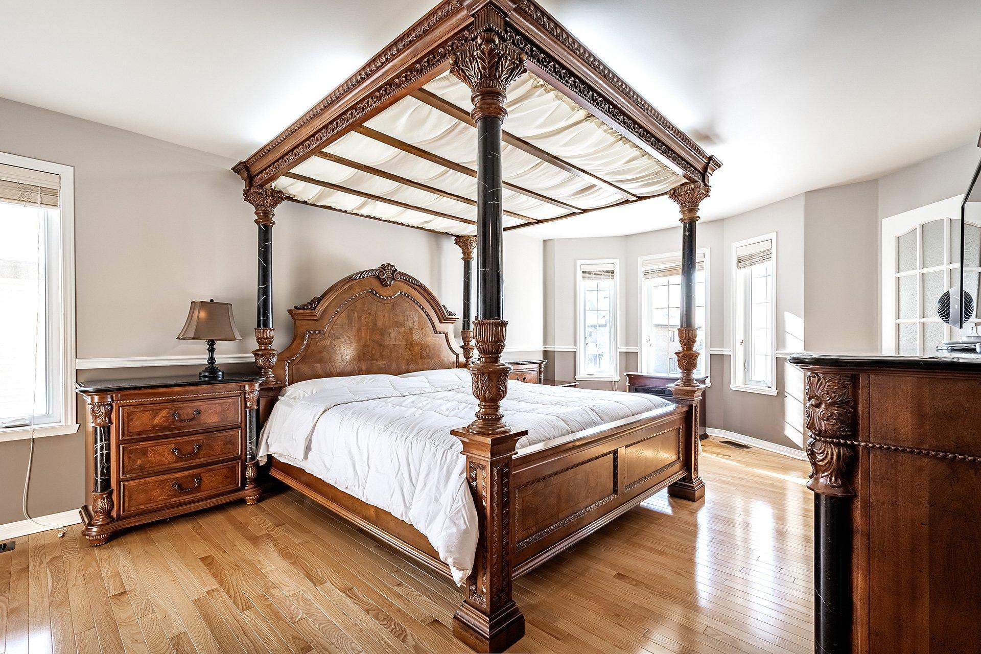 









24


Rue du Syrah

,
Kirkland,




QC
H9H0B1

