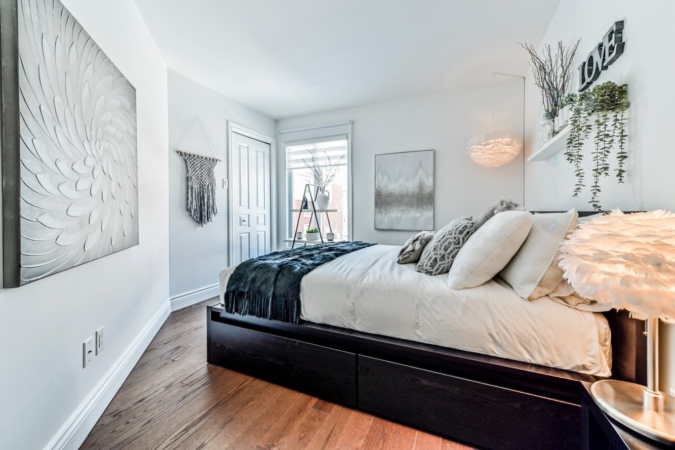 









750


Rue des Sureaux

, 4,
Boucherville,




QC
J4B0C8

