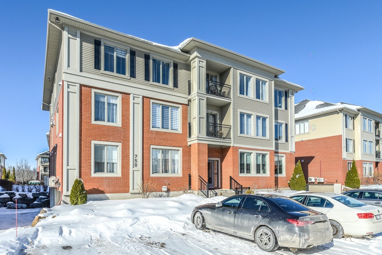 









750


Rue des Sureaux

, 4,
Boucherville,




QC
J4B0C8

