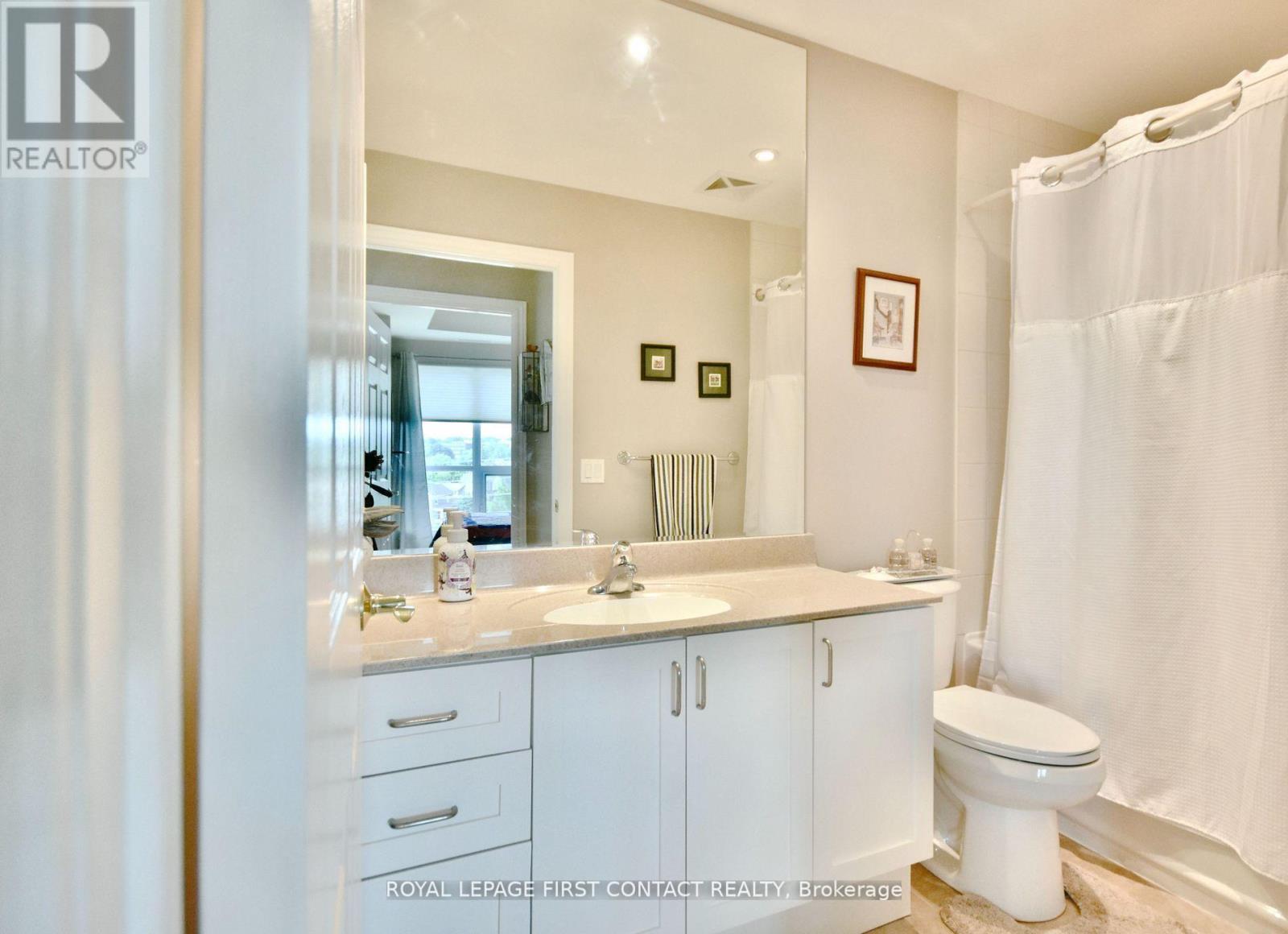 












509 - 6 TORONTO STREET

,
Barrie,




Ontario
L4N9R2

