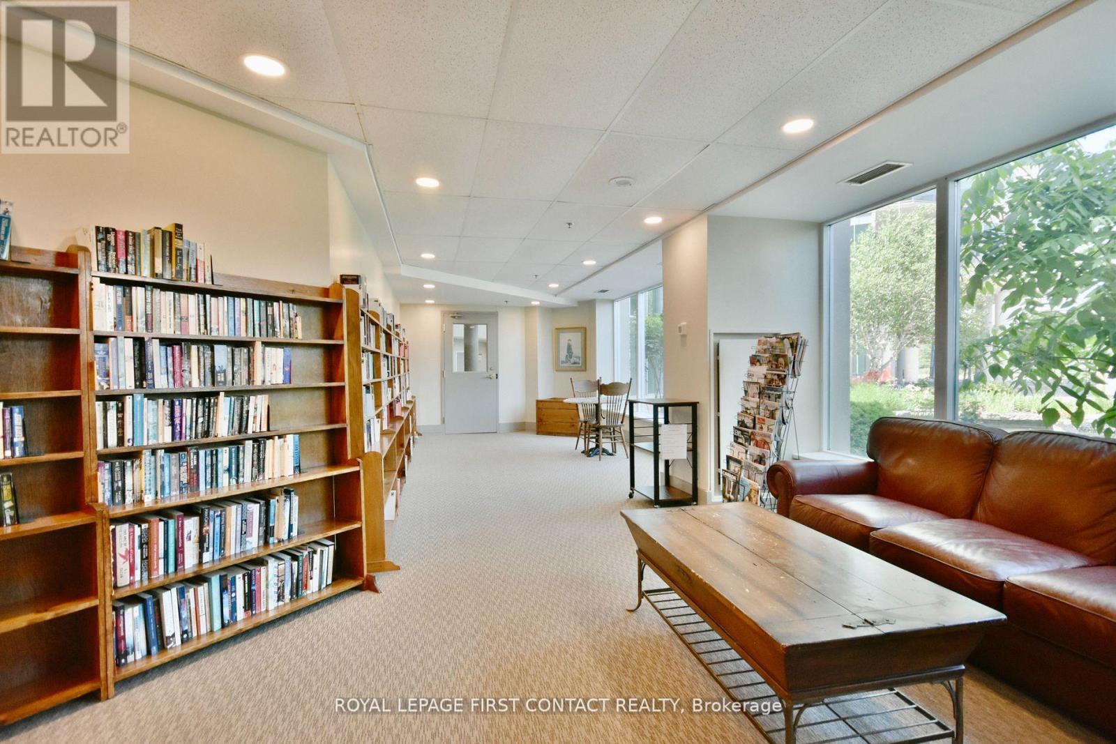 












509 - 6 TORONTO STREET

,
Barrie,




Ontario
L4N9R2

