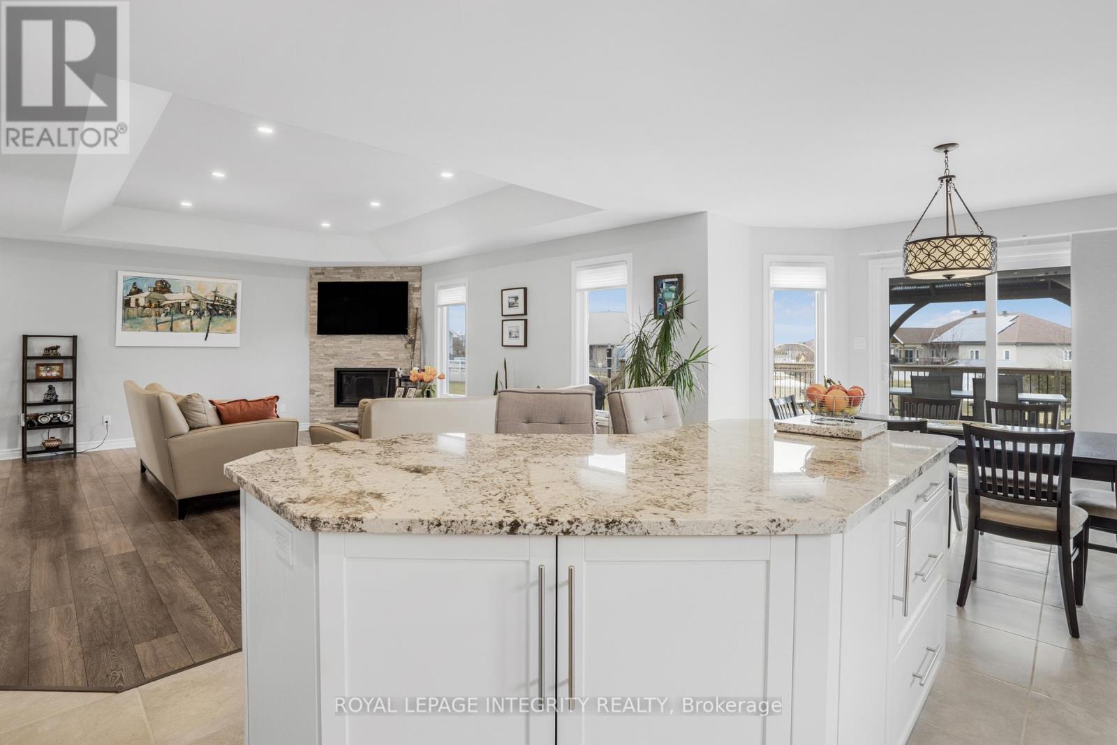 












251 RUE DES VIOLETTES STREET

,
Clarence-Rockland,




Ontario
K0A2A0

