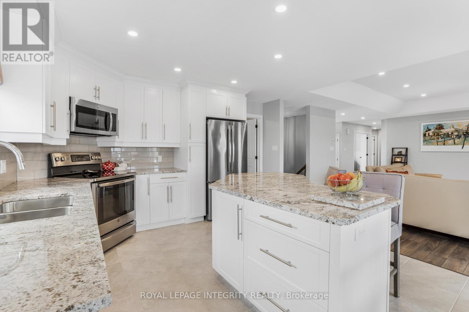 












251 RUE DES VIOLETTES STREET

,
Clarence-Rockland,




Ontario
K0A2A0

