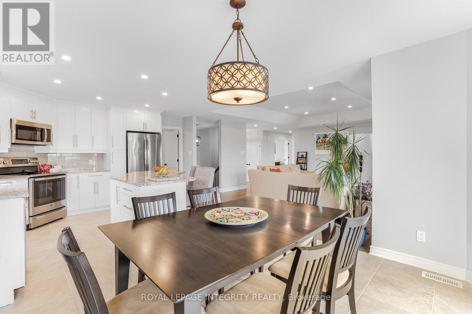 












251 RUE DES VIOLETTES STREET

,
Clarence-Rockland,




Ontario
K0A2A0

