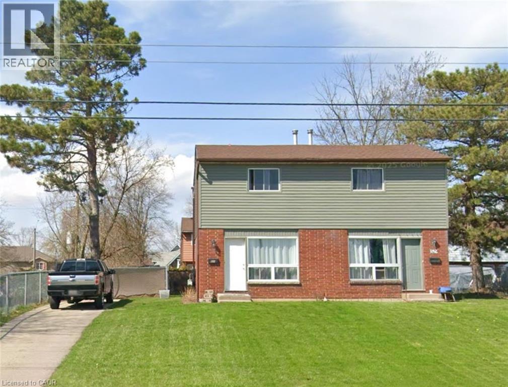 












527 MAIN Street E

,
Dunnville,




Ontario
N1A2Y5

