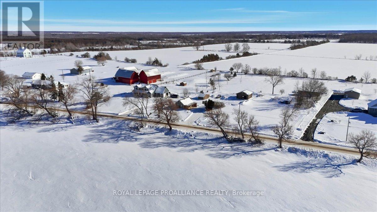 












880 NORTH BIG ISLAND ROAD

,
Prince Edward County (Sophiasburg Ward),




Ontario
K0K1W0

