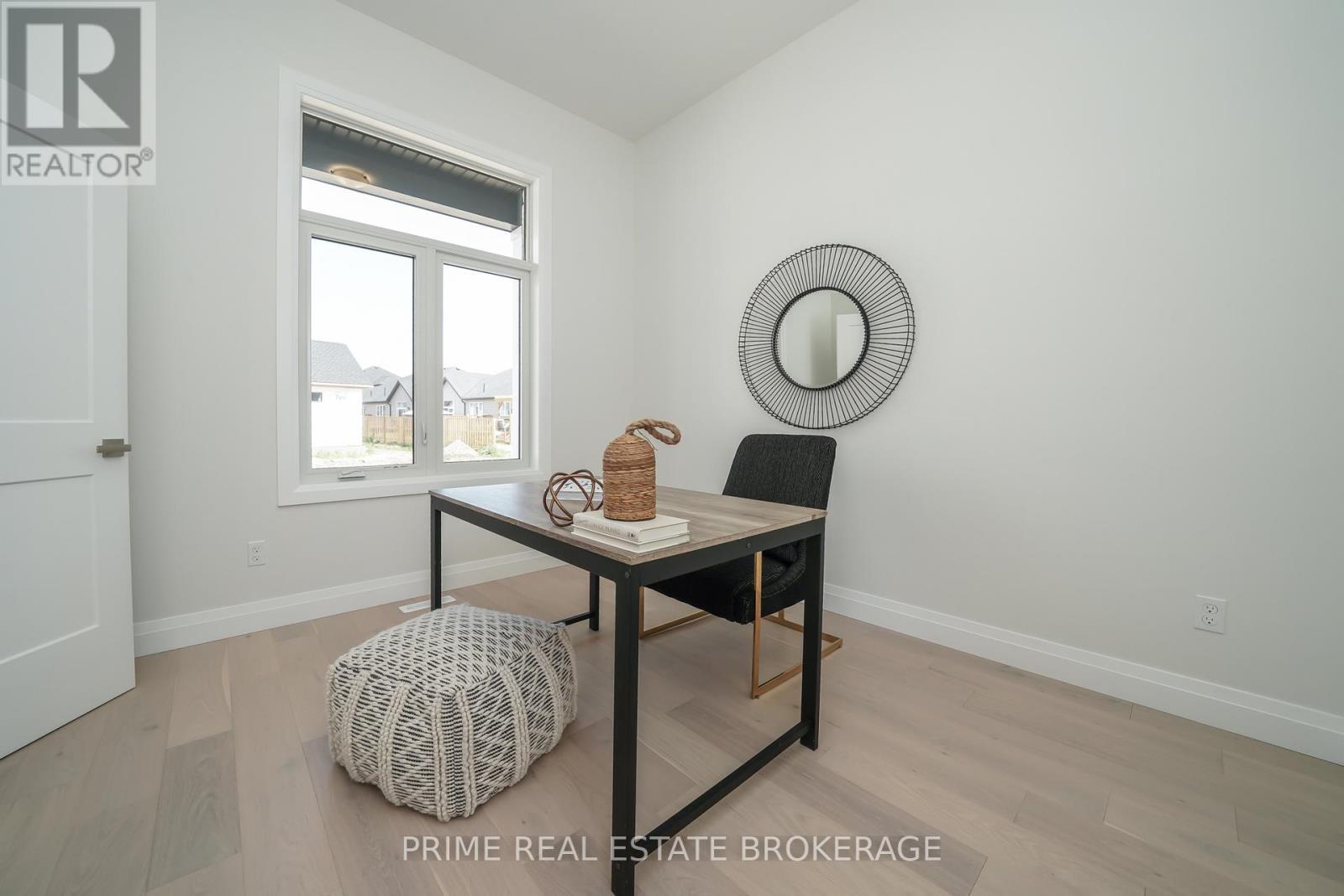 












23 - 62 COMPASS TRAIL

,
Central Elgin,







Ontario
N5L0B4

