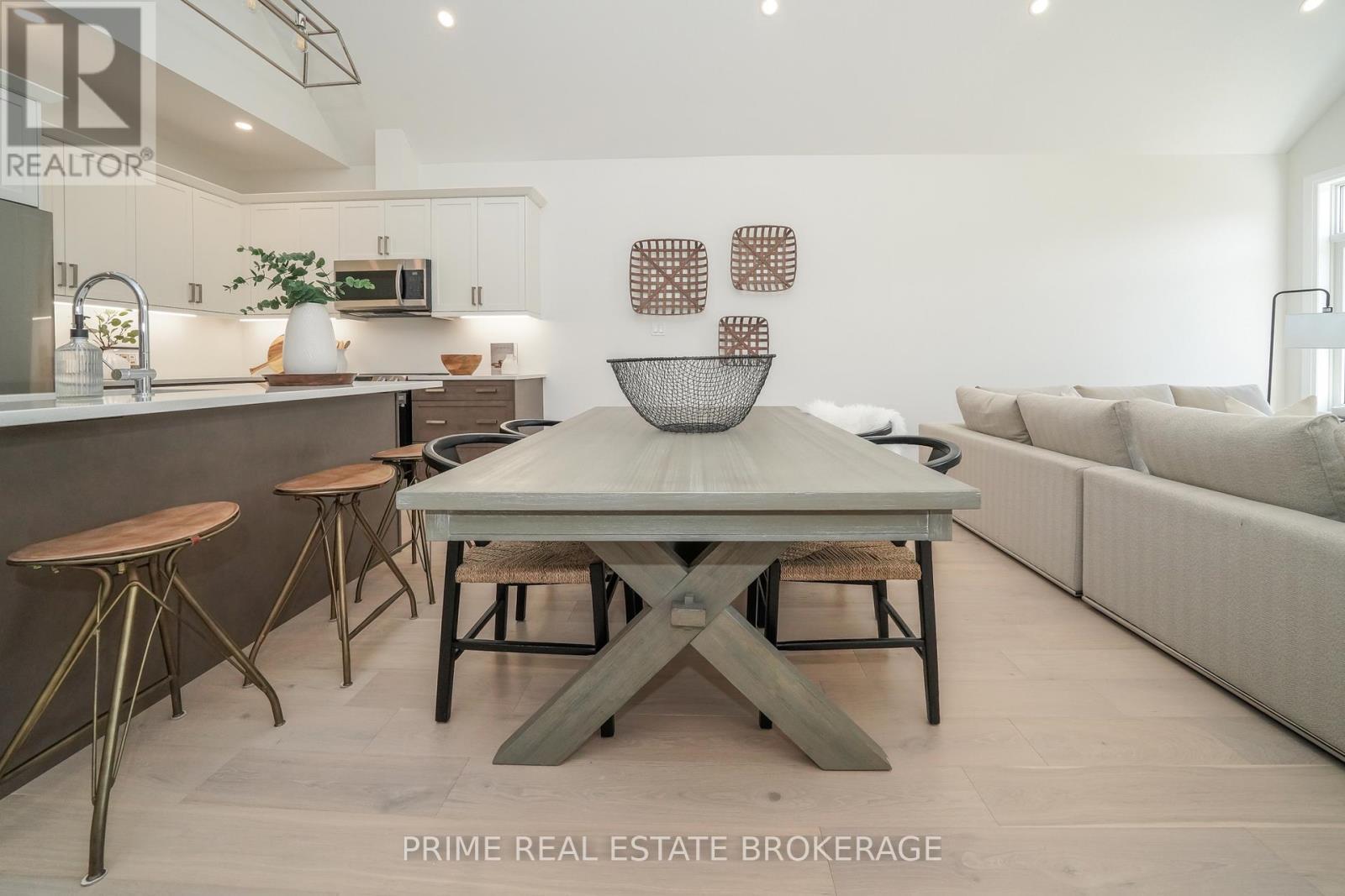 












23 - 62 COMPASS TRAIL

,
Central Elgin,







Ontario
N5L0B4

