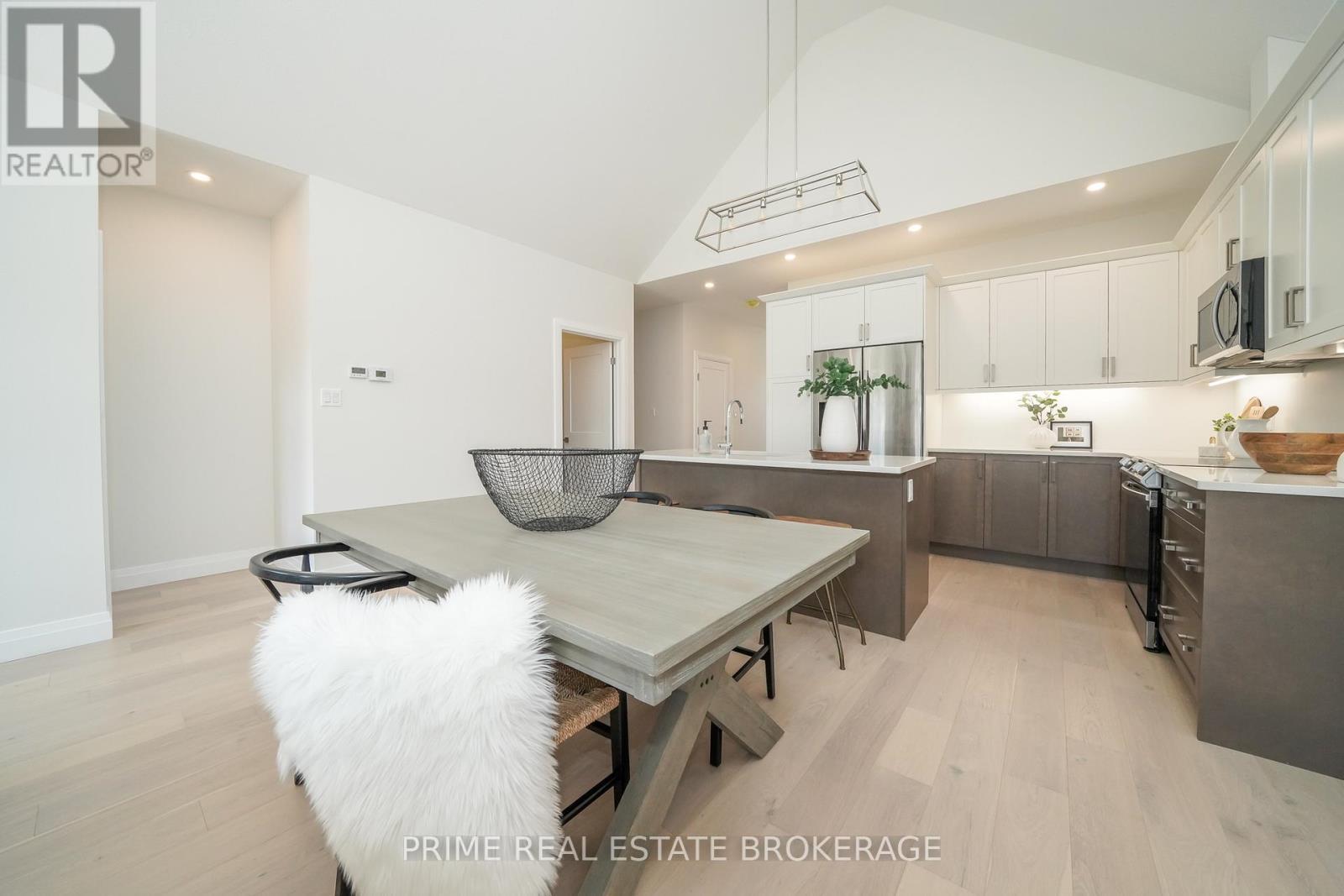 












23 - 62 COMPASS TRAIL

,
Central Elgin,







Ontario
N5L0B4

