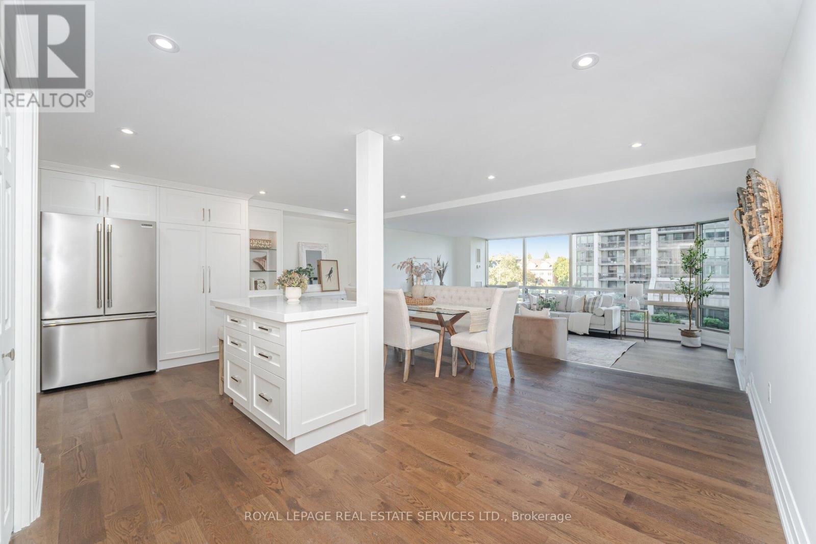 












306 - 2180 MARINE DRIVE

,
Oakville,




Ontario
L6L5V2

