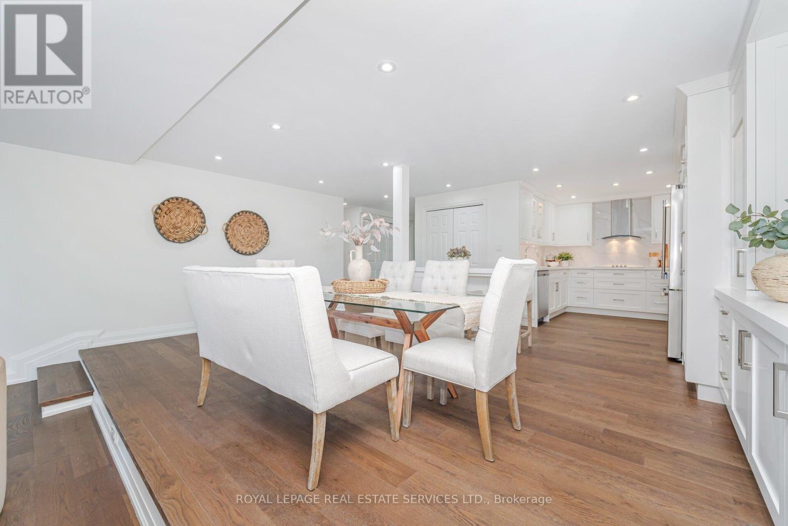 












306 - 2180 MARINE DRIVE

,
Oakville,




Ontario
L6L5V2

