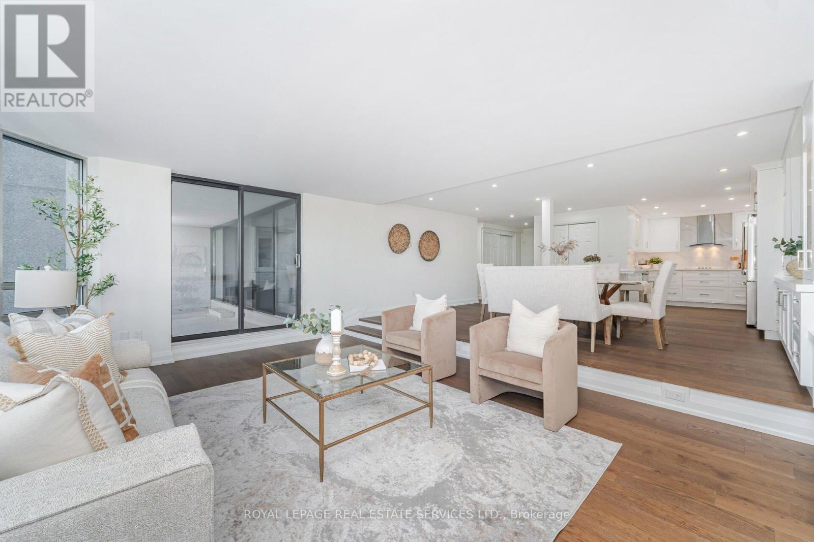 












306 - 2180 MARINE DRIVE

,
Oakville,




Ontario
L6L5V2

