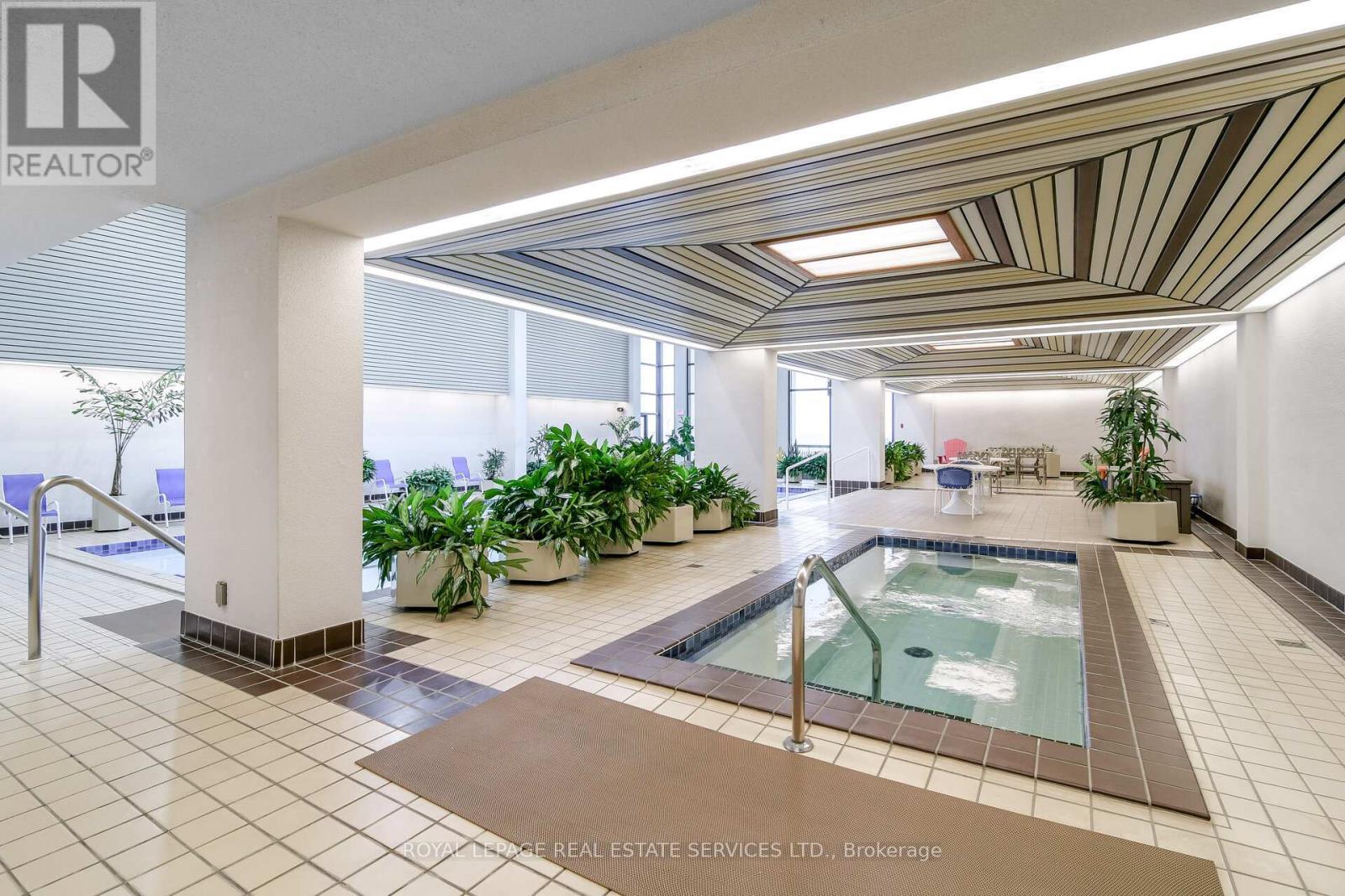 












306 - 2180 MARINE DRIVE

,
Oakville,




Ontario
L6L5V2

