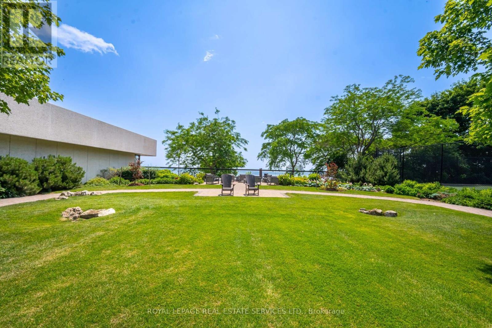 












306 - 2180 MARINE DRIVE

,
Oakville,




Ontario
L6L5V2

