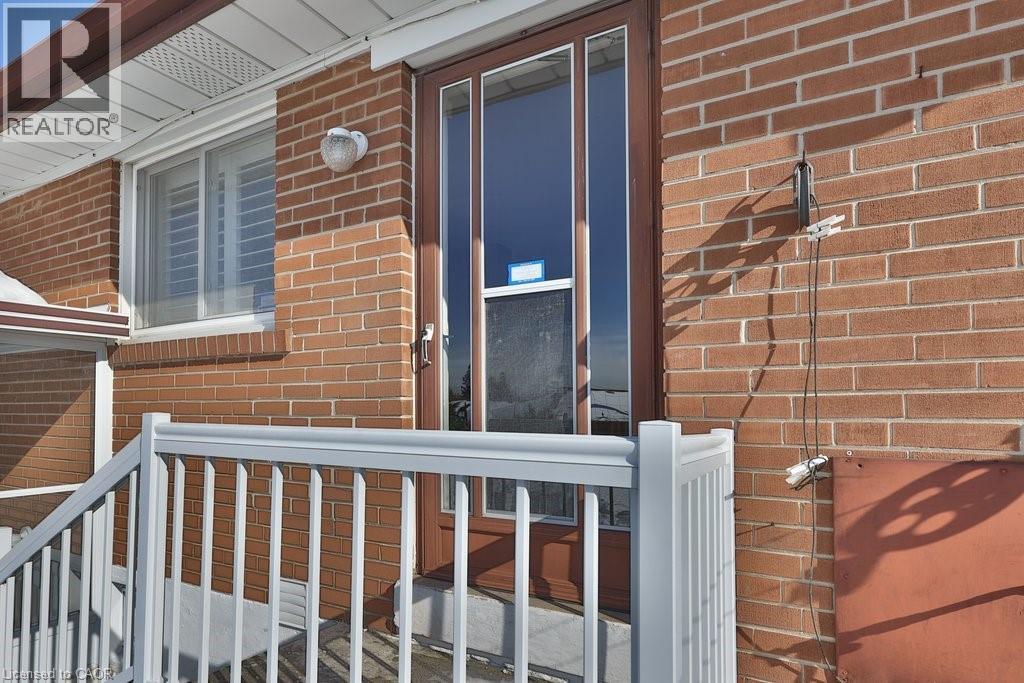 












7 ROSEGLEN Crescent

,
Toronto,




Ontario
M3N1G7

