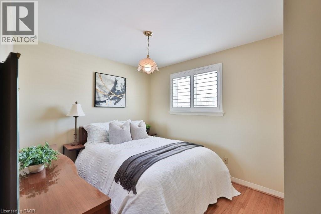 












7 ROSEGLEN Crescent

,
Toronto,




Ontario
M3N1G7

