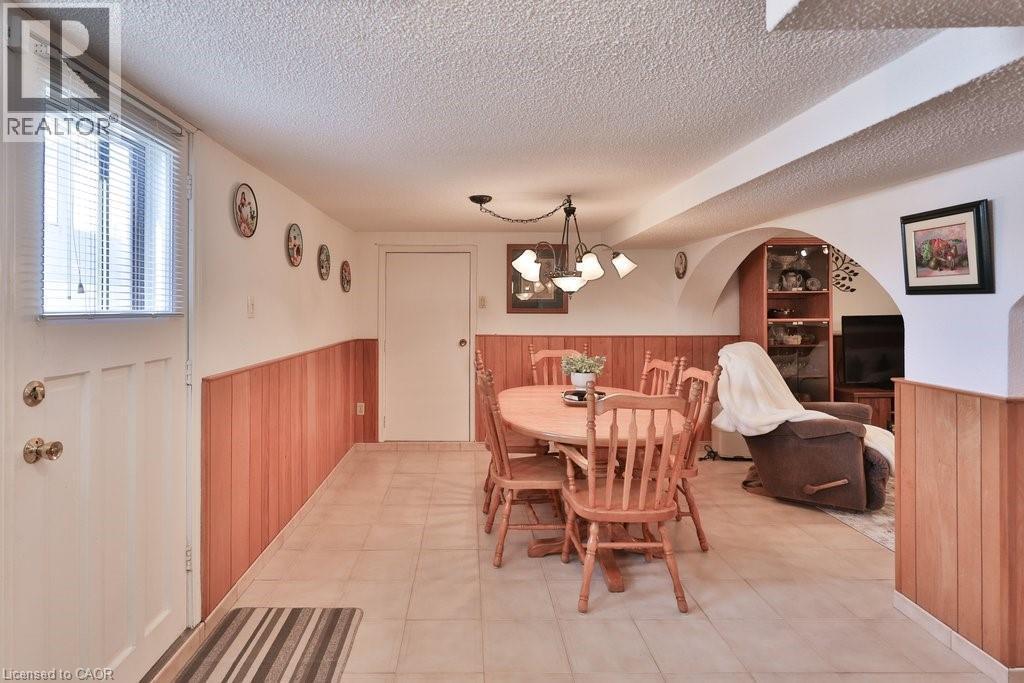 












7 ROSEGLEN Crescent

,
Toronto,




Ontario
M3N1G7

