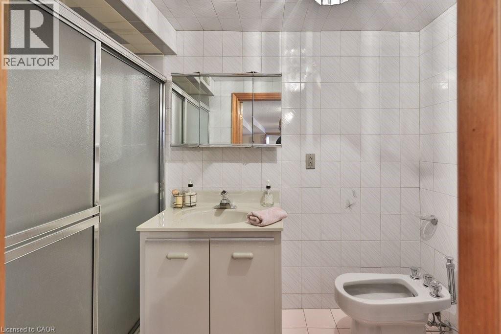 












7 ROSEGLEN Crescent

,
Toronto,




Ontario
M3N1G7

