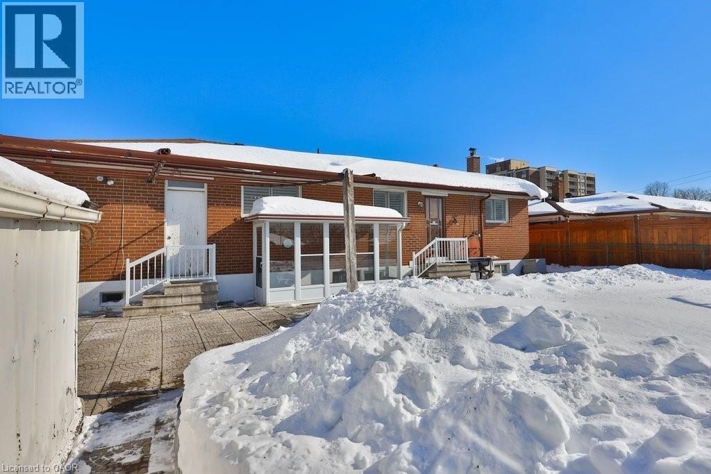 












7 ROSEGLEN Crescent

,
Toronto,




Ontario
M3N1G7

