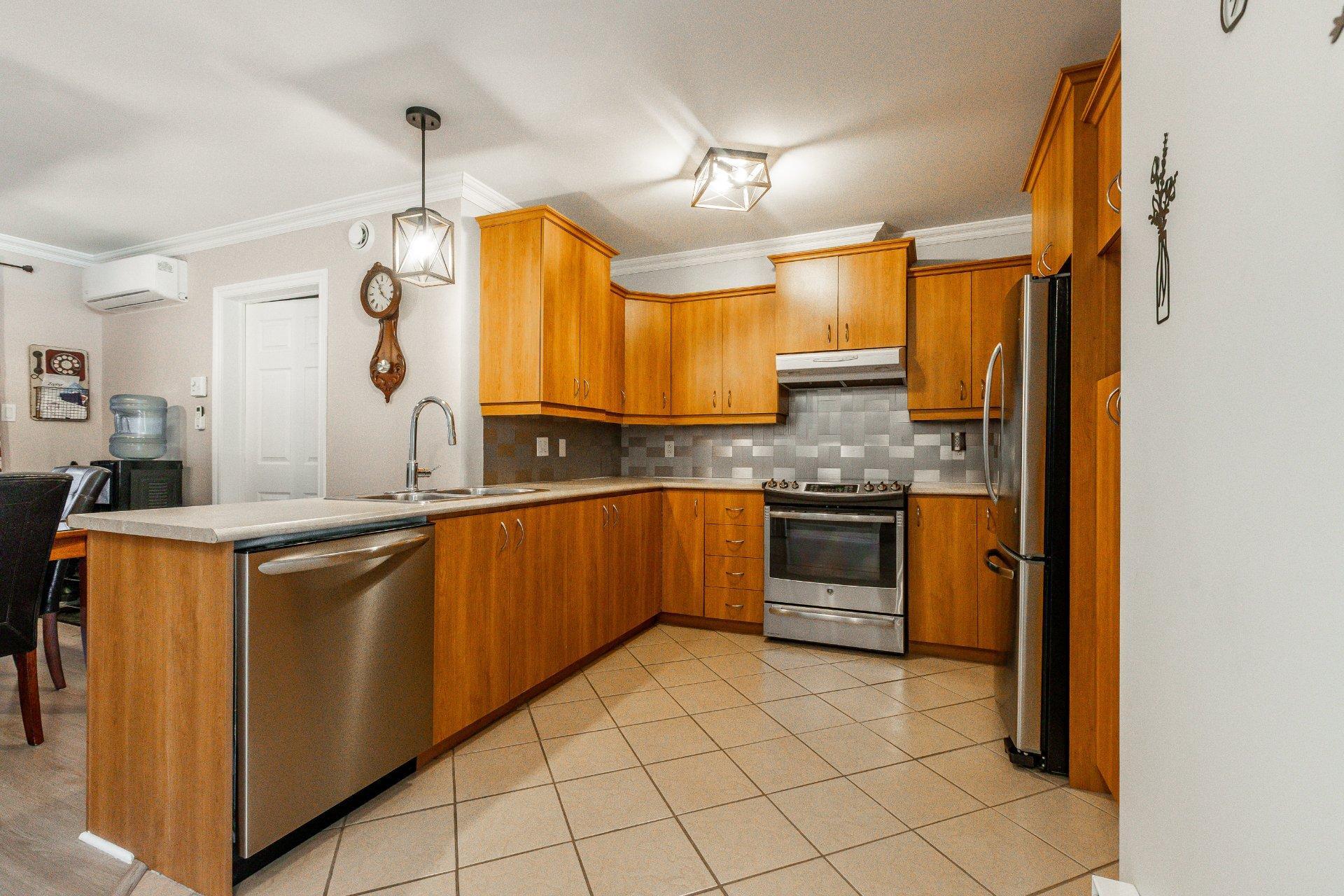 









819


Boul. le Bourg-Neuf

, 101,
Repentigny (Le Gardeur),




QC
J5Z0A3

