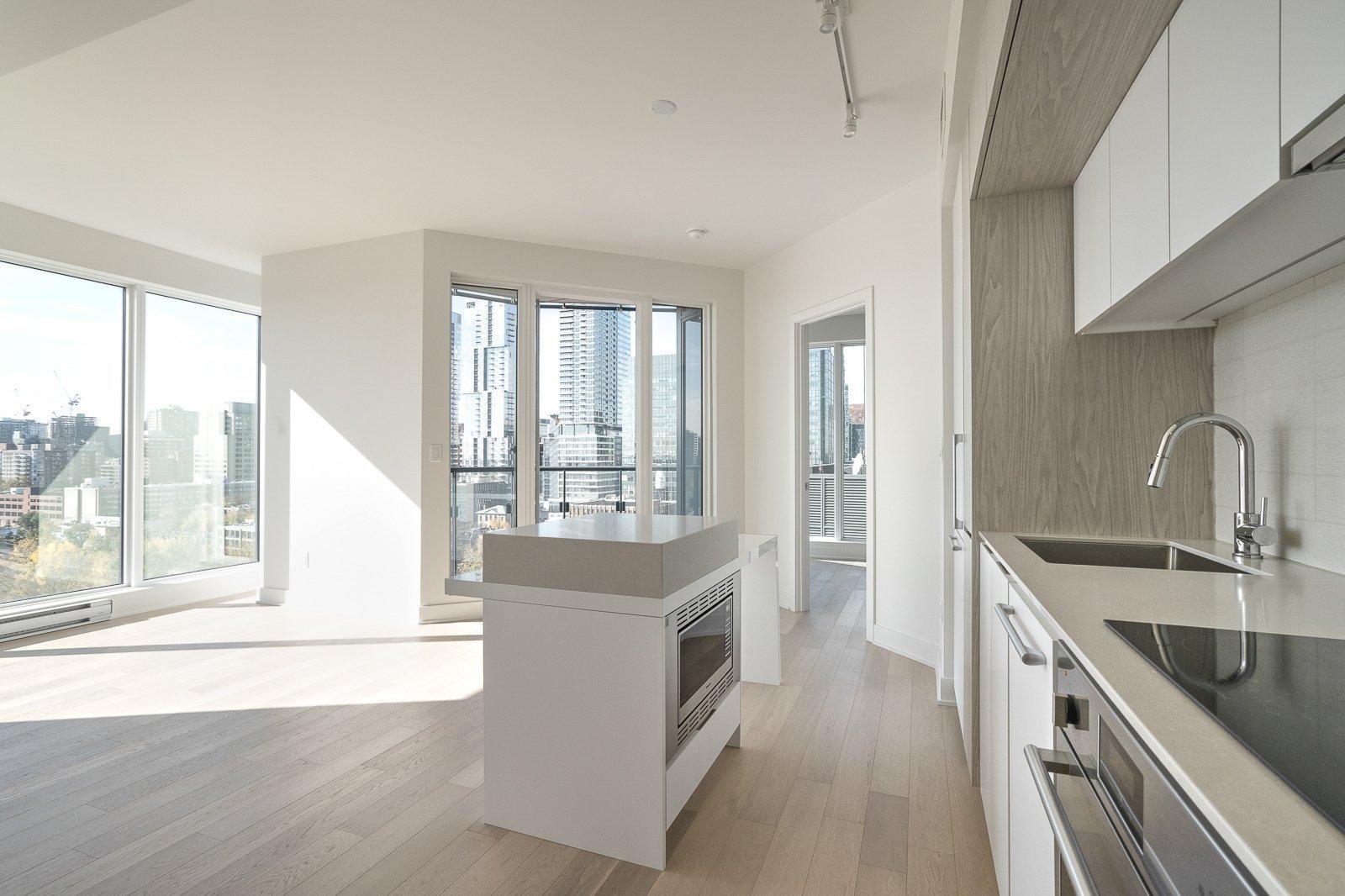 









1288


Rue St-Antoine O.

, 1110,
Montréal (Ville-Marie),




QC
H3C0X6

