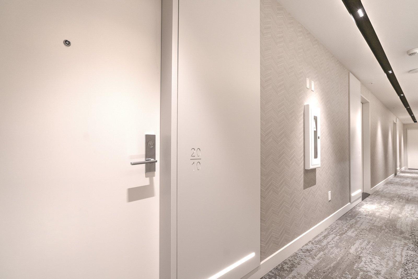 









1288


Rue St-Antoine O.

, 1110,
Montréal (Ville-Marie),




QC
H3C0X6

